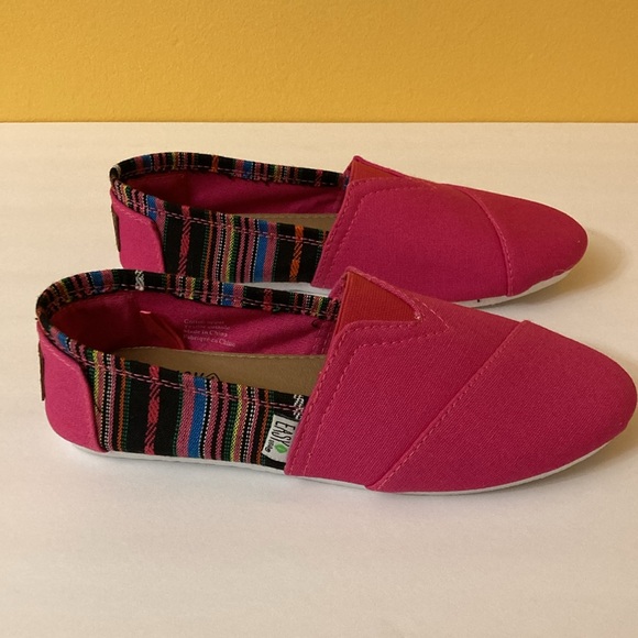 Slip on canvas shoes - Picture 2 of 5